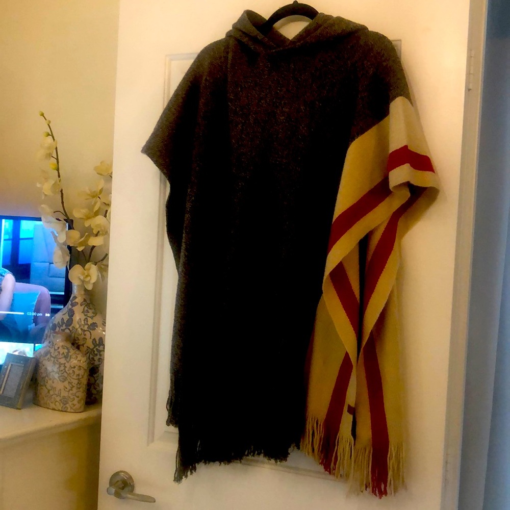 Roots cape hoodie